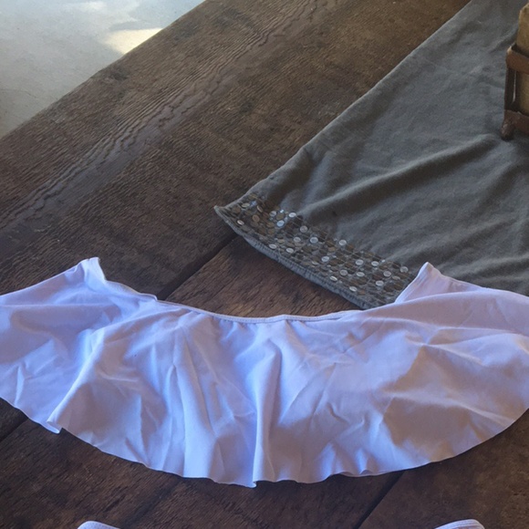 Sexy ruffle off shoulder bikini top - Picture 5 of 7